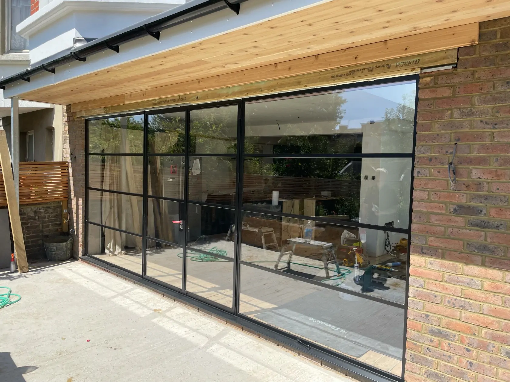 W20 Wide Door Screen Brighton